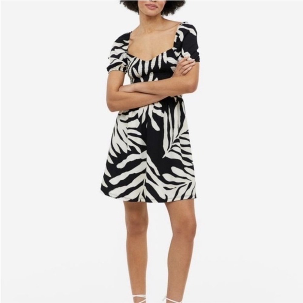 H&M Puff-sleeved textured jersey dress